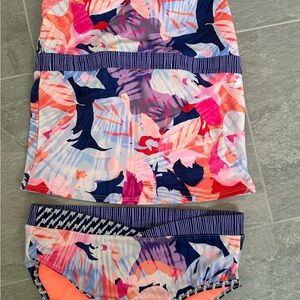 Athleta girl 2 piece swimsuit, excellent condition.